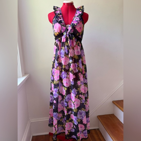 Vintage Other - Vintage Floral Lingerie​
